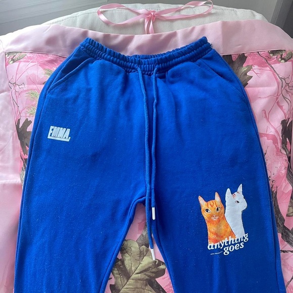 COPY - Emma Chamberlain anything goes cat sweatpants royal blue - Picture 3 of 8